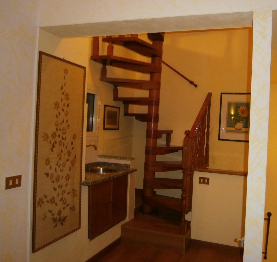 Pietrarosa Apartment Лукка Екстер'єр фото